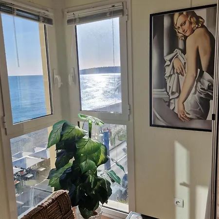 Апартаменты Azzurra Luxe, Front Mer, 4th Floor Of 5, Wifi, Tvsat, Climate