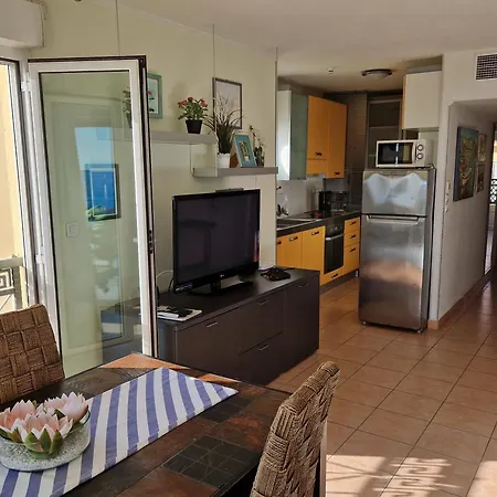 Azzurra Luxe, Front Mer, 4th Floor Of 5, Wifi, Tvsat, Climate Apartment